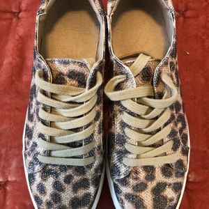 Leopard shoes